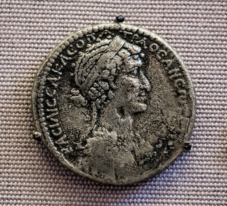 Egypt Queen: Unveiling the Mystique of Ancient Egypt’s Regal Sovereigns