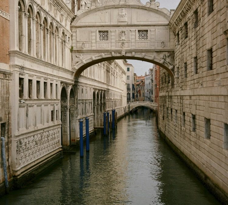 Discover the Ultimate Romantic Escape: Honeymoon Destinations in Seychelles